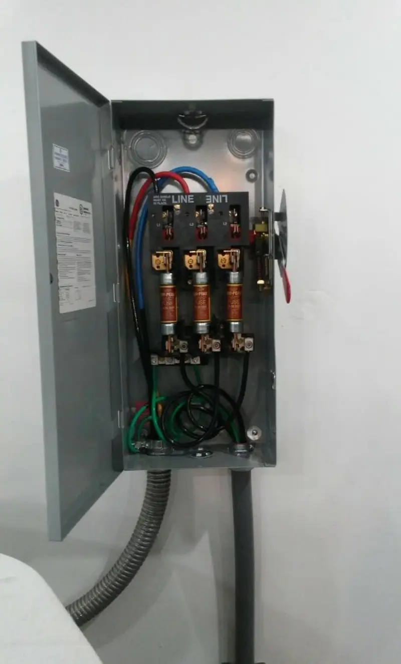 Three-phase disconnect switch installed for Electrical Wiring & Rewiring in Delta